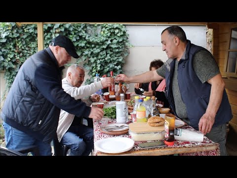 Видео: Супер сочный кебаб по необычному рецепту вас очень удивит!