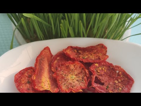 Видео: Чипсы из помидор и огурцов. Это очень вкусно