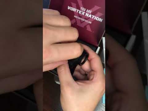 Видео: Відео огляд прицілу коліматорного Vortex Crossfire Red Dot (CF-RD2) - для полювання.