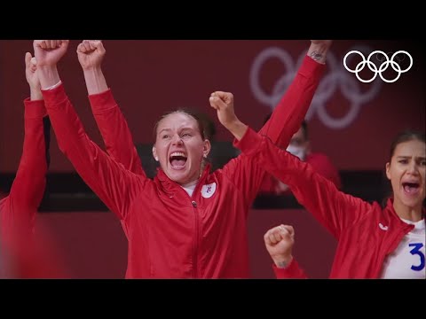 Видео: Женская сборная ОКР по гандболу победила Норвегию и вышла в финал Игр