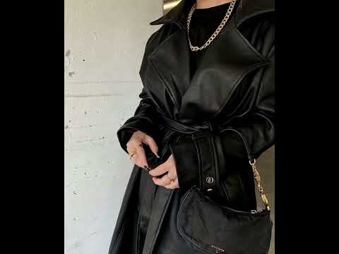 Видео: пальцами по губам speed up