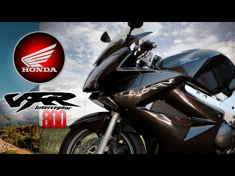 Видео: Honda VFR 800 Спортбайк или турист?Мотоцикл с самым надежным двигателем.