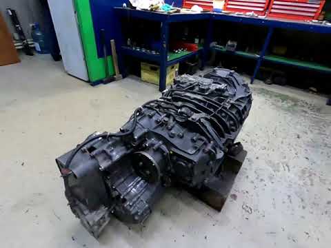 Видео: Переоборудование коробки передач ZF на автомобиле DAF с 12 ступенчатой на 16 ступенчатую.