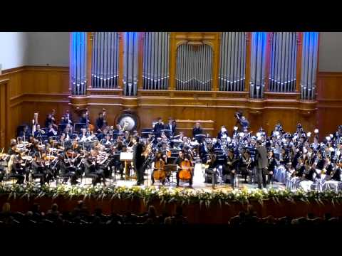 Видео: Дуэль оркестров