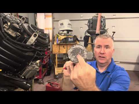 Видео: Стоит ли перебирать подвесной мотор? Неожиданные плюсы и минусы