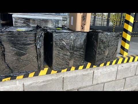 Видео: Купила секонд ящиками / Що в середині?!