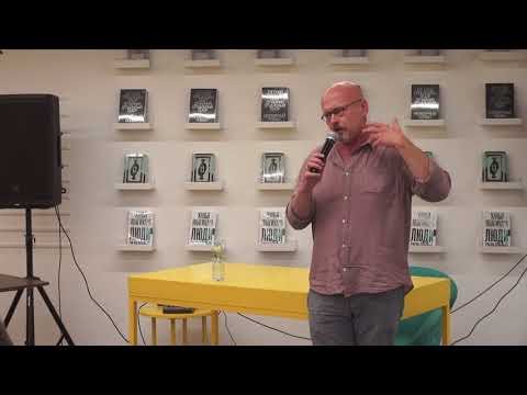 Видео: Британка в Республике*  Лекция куратора интенсива «Сторителлинг для новых медиа» Валерия Панюшкина»