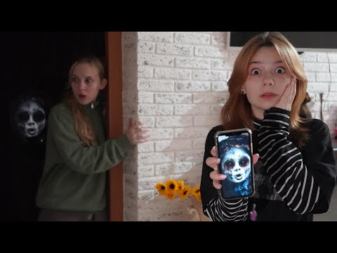 Видео: ПОГОВОРИЛА с куклой КАЯКИ **Это было ошибкой**