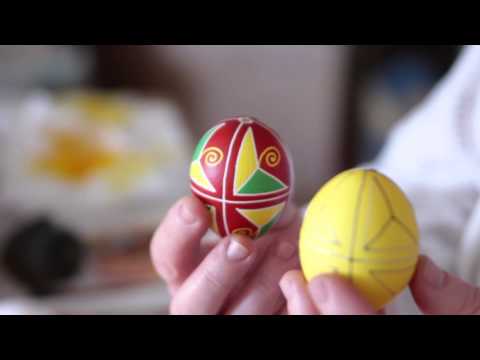 Видео: Писання писанки. Зоя Сташук