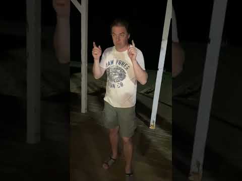 Видео: МАКС МАГНИТОФОН СПЕЛ В САКАХ (2022)