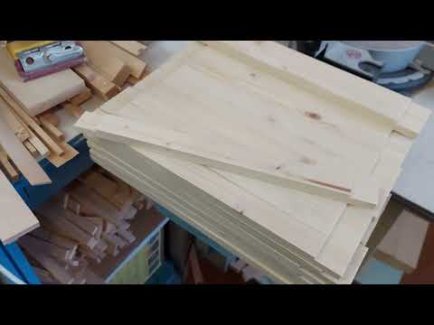 Видео: Рамки для малоформатных ульев