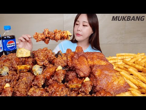 Видео: титр) Grill Fried chicken Soy sauce Hot chicken Fried eggplant French fries REAL SOUND ASMR MUKBANG