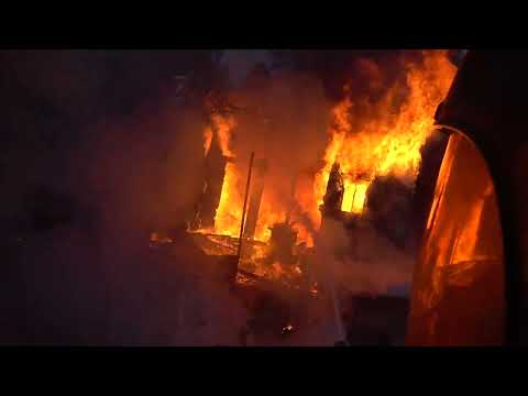 Видео: Глазами начкара #99: пожар в доме. загорается сарай