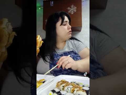 Видео: МУКБАНГ СУШИ!😝🍣с бутербродиком