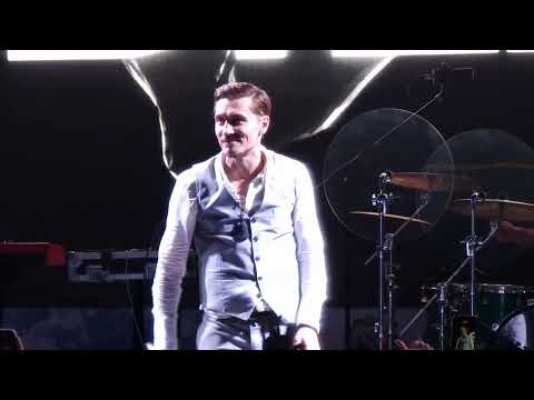 Видео: Дима Билан - 10 Ты должна рядом быть (Shore House 18.08.2023)