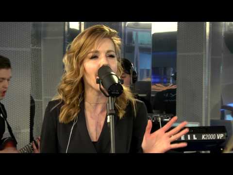 Видео: Юлианна Караулова - Внеорбитные (LIVE @ Авторадио)