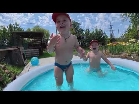 Видео: Что нашёл Дима в бассейне? BELIK FAMILY