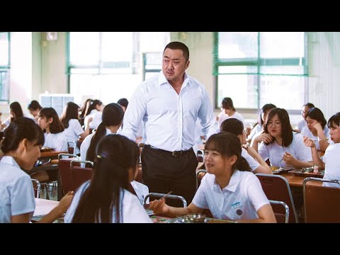Видео: Шkoльниkи не догадываются, что их yчитeль - Чемпион по боксу