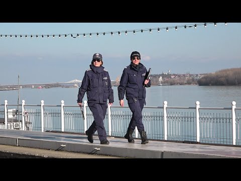 Видео: За предизвикателствата да бъдеш жена-полицай
