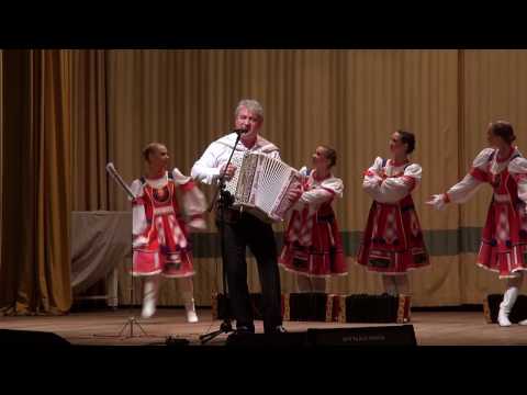 Видео: Валерий Сёмин и детский театр "Ласточки". "Играй, гармонь!". Осенний сольник