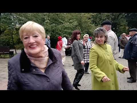 Видео: Кучерявая мадам...... 05.10.25 Гомель парк Луначарского 🥰💫