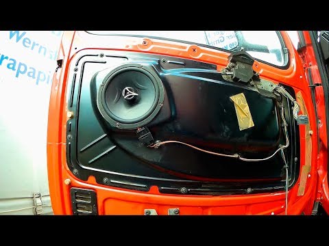 Видео: Как снять обшивку двери Вольво ФШ 12, 13. Door trim replacement Volvo FH. Установка аудио колонок.