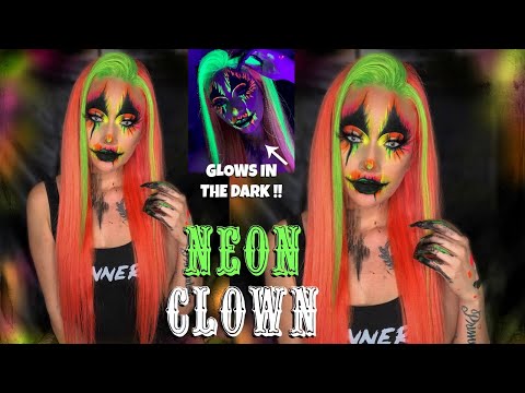 Видео: НЕОНОВЫЙ КЛОУН | УРОКИ ПО МАКИЯЖУ И ПРИЧЕСКАМ НА ХЭЛЛОУИН В BLACKLIGHT ОТ KISS COLORS