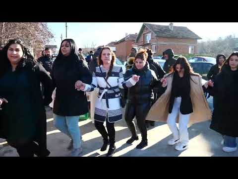 Видео: Годеж на Аксел и Десилава 2025 Галиче