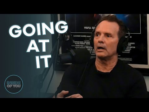 Видео: Каково это — работать лицом к лицу с ДЖЕЙМСОМ КЭМЕРОНОМ!!!