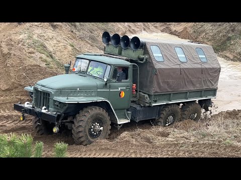 Видео: Урал 375 & КрАЗ 255 in der Kiesgrube 6x6 Offroad Wischer 2024