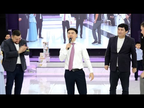 Видео: Тойда асаба мен Торғайлық ақын Саят Әбенов айтысып қалды. Тамада Бауыржан Бөгенбай - 8-702-179-54-16