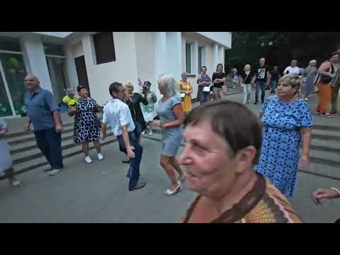 Видео: 1.09.24г...Прекрасная Инночка с Виктором на танцполе... ❤️👍👍👍💕... в Гомельском парке...