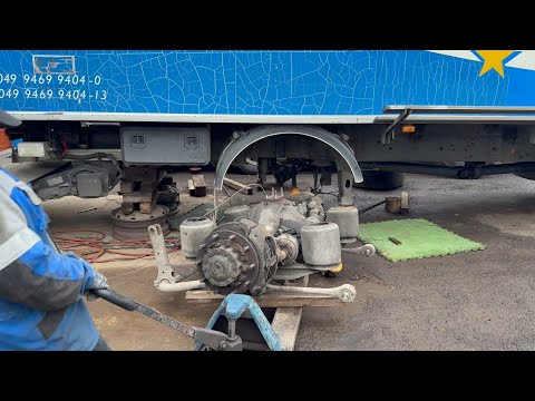 Видео: Сняли задний мост. Ремонт торсиона кабины ивеко