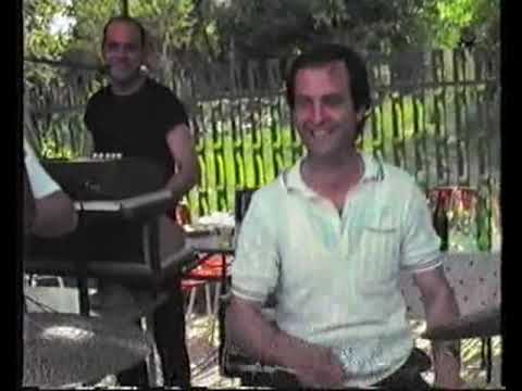 Видео: Стоил Алтъна - Ресторант "Дружба" - 1989 година  https://youtu.be/B8ikaBBII8c