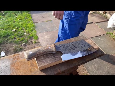 Видео: Испытание топора из рессоры