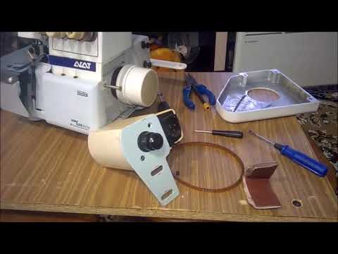 Видео: Замена щеток электродвигателя.На примере оверлока Агат(Don Lock)