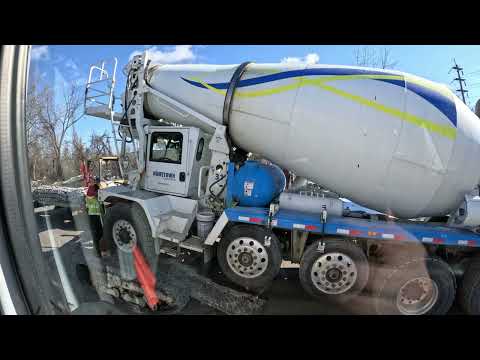 Видео: Будни дальнобойщика в США | Музей Корвета в Кентукки