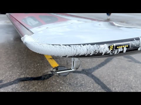 Видео: Cirrus SR22 G7 — заход на посадку по ППП в условиях обледенения