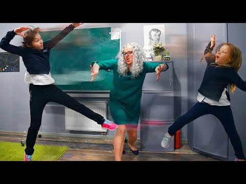 Видео: Директор школы ВЛАДЕЕТ ТЕЛЕКИНЕЗОМ! Мы разозлили маму Балди!!!