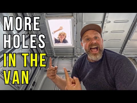 Видео: Устанавливаем световой люк в нашем переоборудованном фургоне Sprinter!