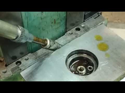 Видео: Меняю станочные пресс-маслёнки на автомобильные Подбор шприца пластичной смазки для работы с маслом