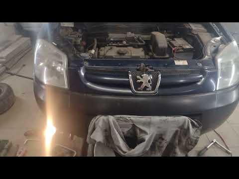 Видео: Снятие/установка бачка омывателя на Пежо Партнер/PEUGEOT Partner