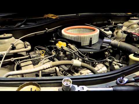 Видео: Renault Logan (1.6 8v) Техническое обслуживание (Замена масла,фильтры)