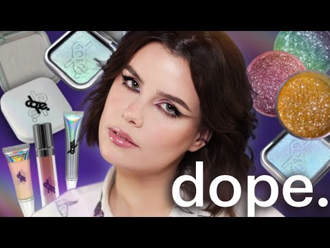 Видео: Очень модная косметика 💎 DOPE. от визажиста Евгении Ежовой ✨ Хайлайтеры, пигменты и другое