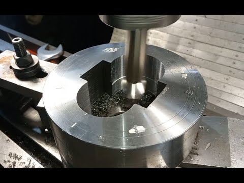 Видео: Корпус насоса. Четырёх кулачковый патрон