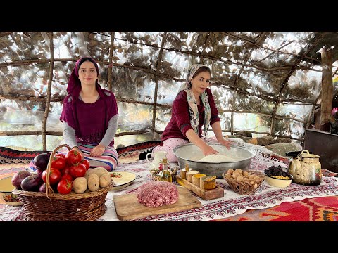 Видео: Приготовление фрикаделек кофта на камине и выпечка хлеба в кочевом шатре