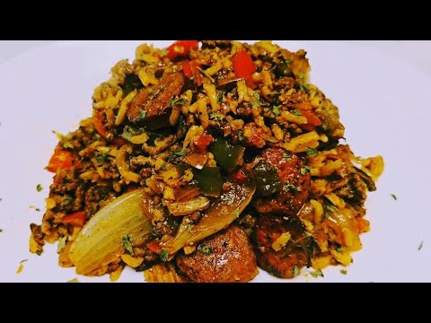 Видео: Как приготовить грязный рис с колбасками в южном стиле!