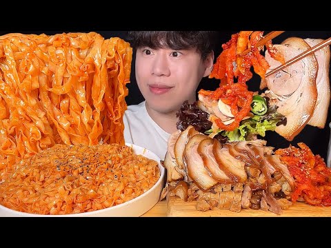 Видео: SUB) Пибим-мён и чокпаль (свиные ножки) мукбанг asmr