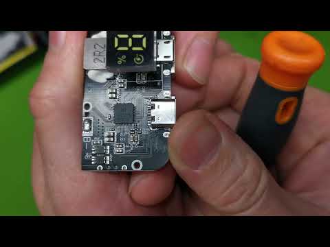 Видео: Повербанк XO PR158, вмикається але не працює, не заряджає, подали напругу на вихід USB. Вже працює 😊