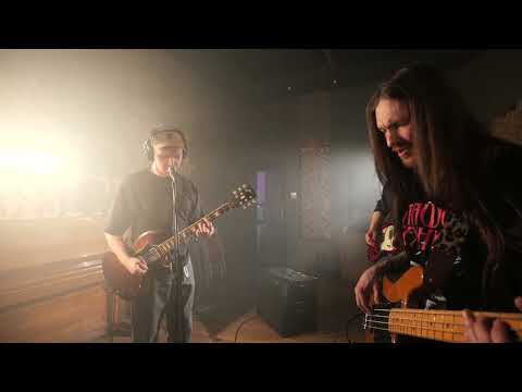 Видео: црвених цветова - человек, который нашел пистолет (стало хуже, 2025)